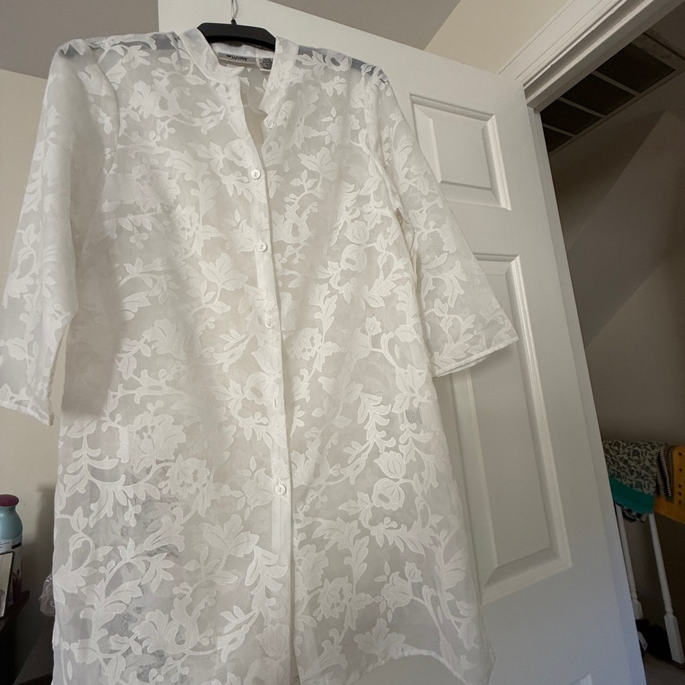 Chic White Floral Women's Tunic